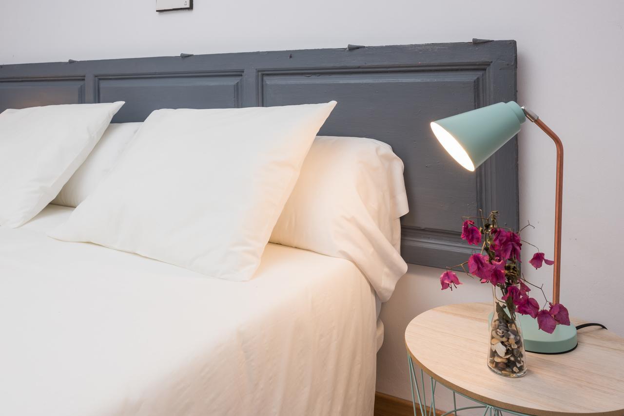Apartamentos Paseo De La Farola Málaga Esterno foto