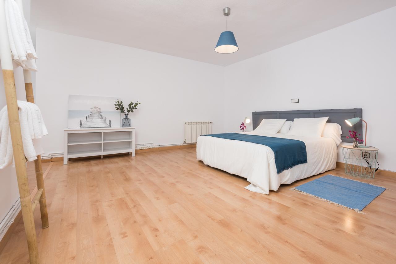 Apartamentos Paseo De La Farola Málaga Esterno foto