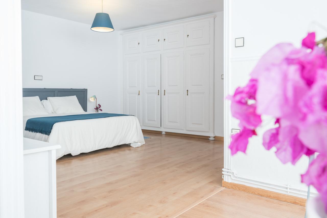 Apartamentos Paseo De La Farola Málaga Esterno foto